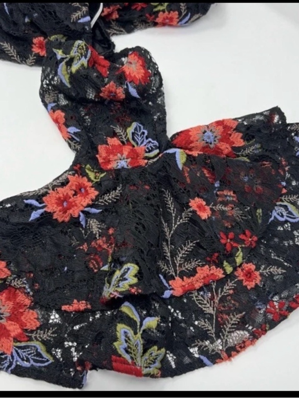 Revolve- Lovers + Friends Off-Shoulder Floral Crop Embroider Crochet Ellie Top - Picture 4 of 10